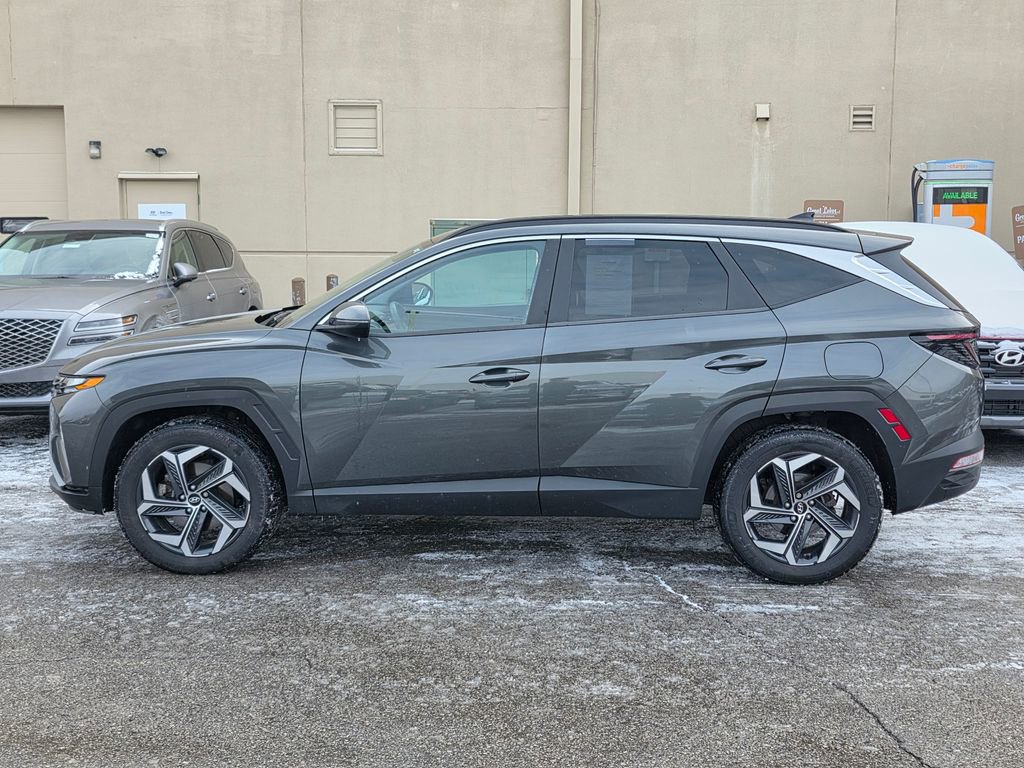 Used 2022 Hyundai Tucson SEL w/ Cargo Package image 2