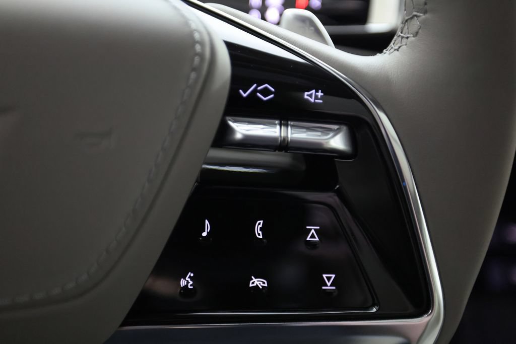 Used 2026 Cadillac Escalade Platinum Sport AWD/4WD image 28