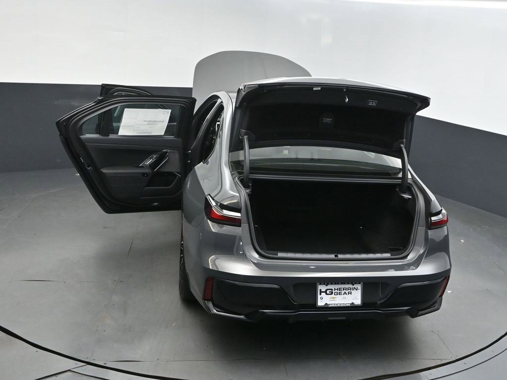 New 2026 BMW 740i w/ Executive Package image 39