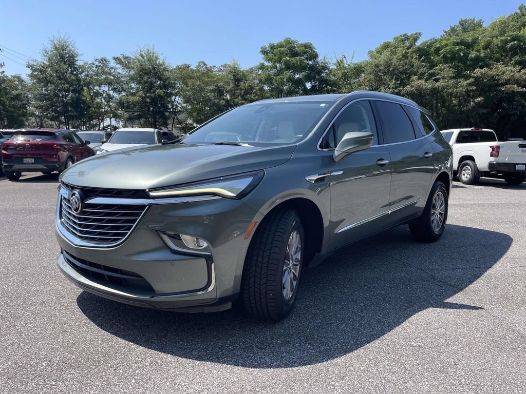 Used 2023 Buick Enclave Essence FWD image 7
