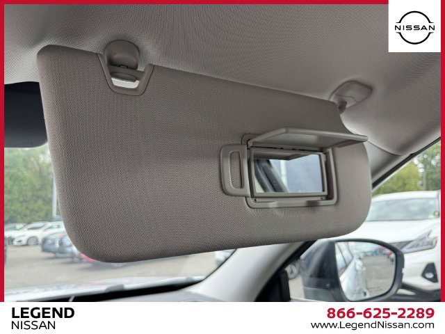 Used 2024 Nissan Pathfinder S AWD/4WD image 31