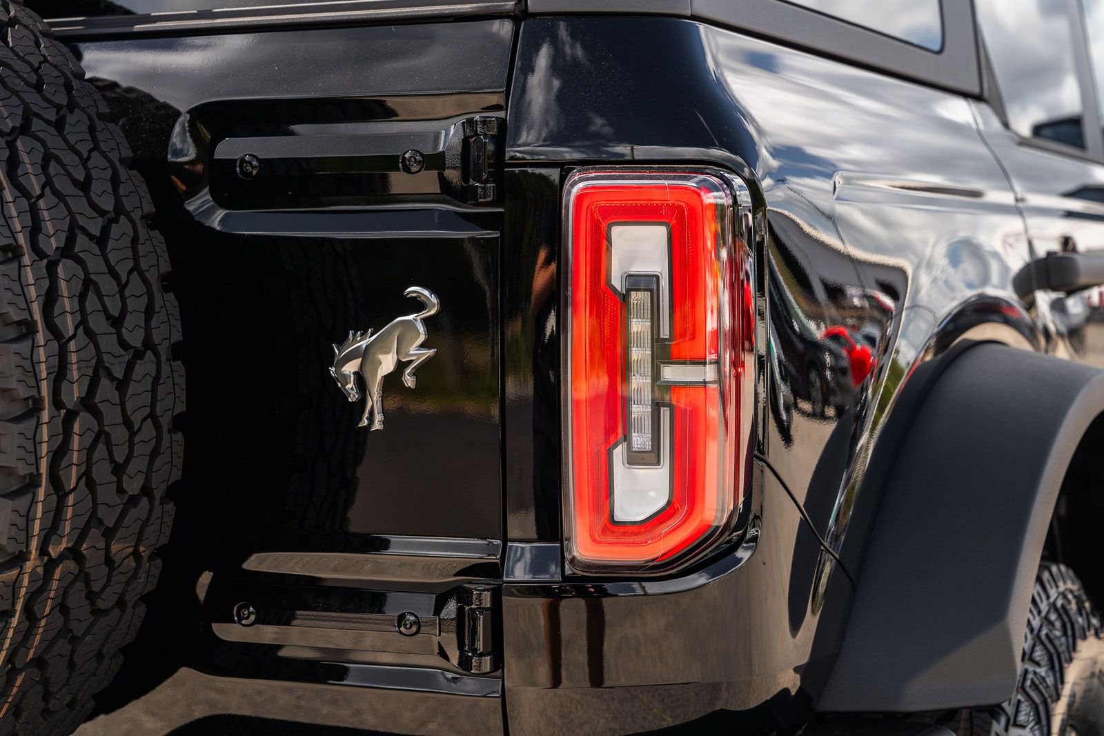 New 2026 Ford Bronco Badlands AWD/4WD image 10