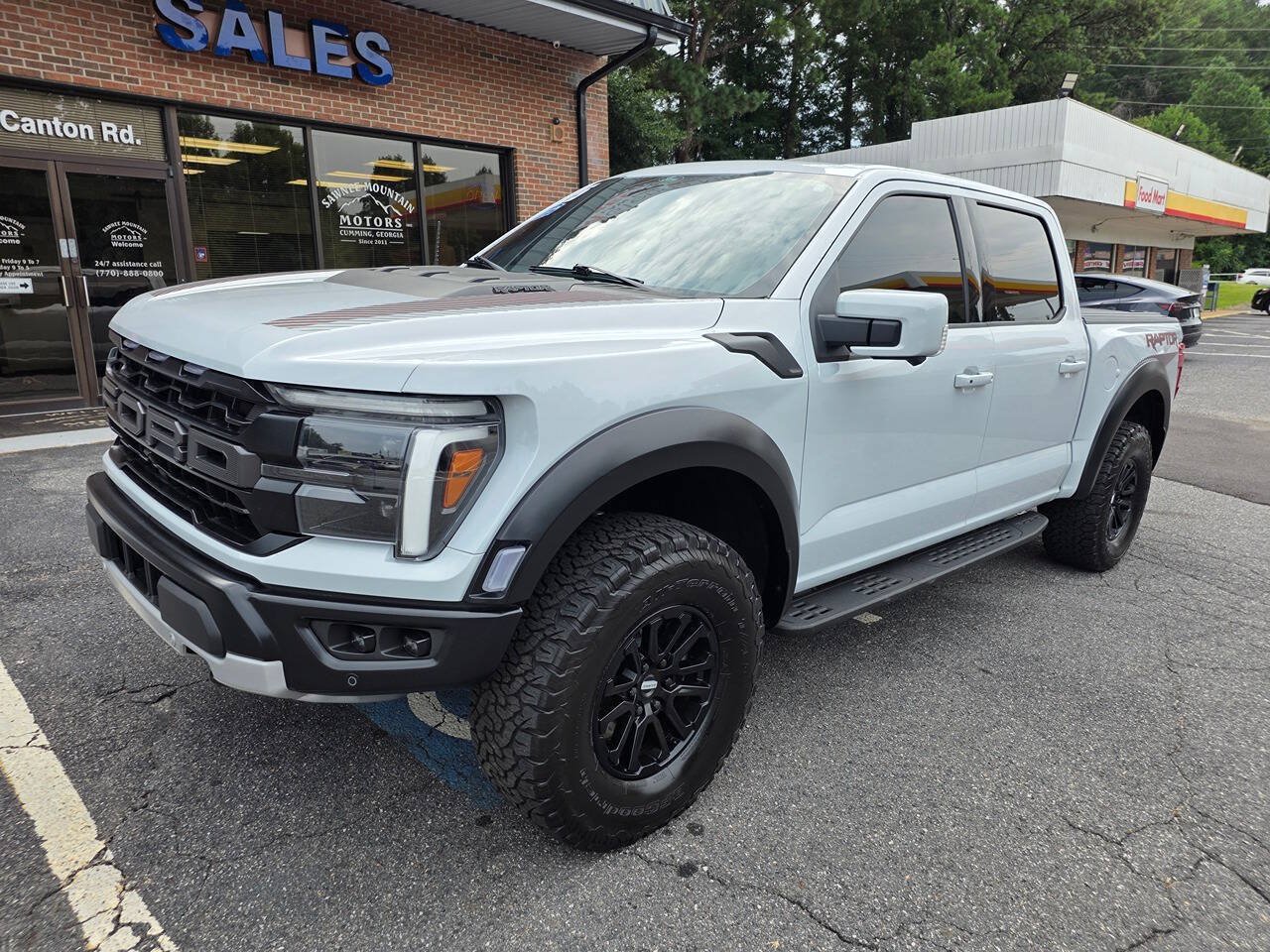 Used 2025 Ford F150 Raptor AWD/4WD image 2