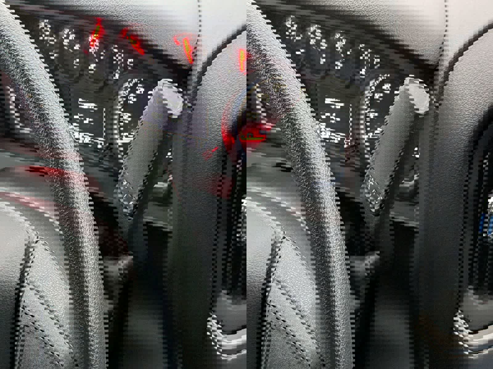 Used 2025 Chevrolet Silverado 1500 W/T w/ WT Value Package image 31