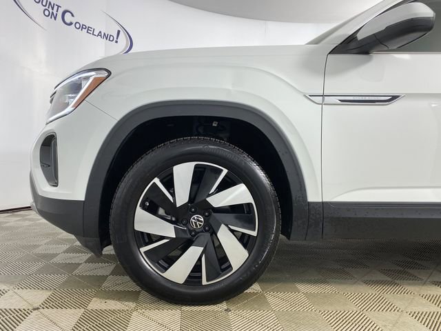 Used 2024 Volkswagen Atlas Cross Sport SE image 29