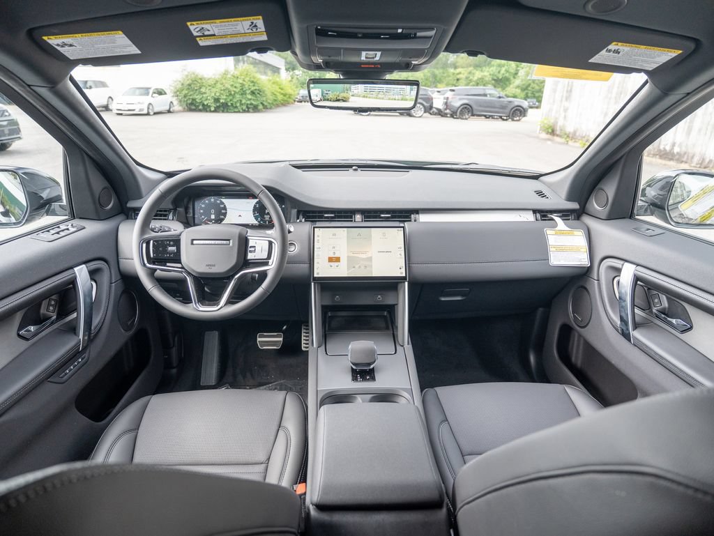 New 2026 Land Rover Discovery Sport Landmark AWD/4WD image 17
