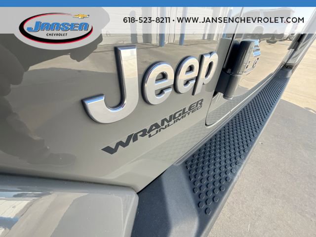 Used 2022 Jeep Wrangler Unlimited Sahara w/ Dual Top Group image 30