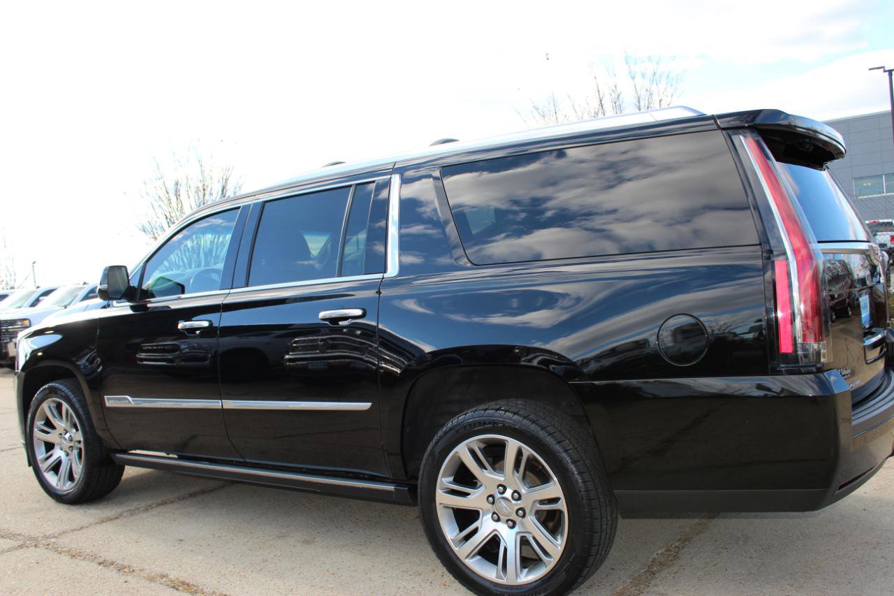 Used 2016 Cadillac Escalade ESV Premium AWD/4WD image 4