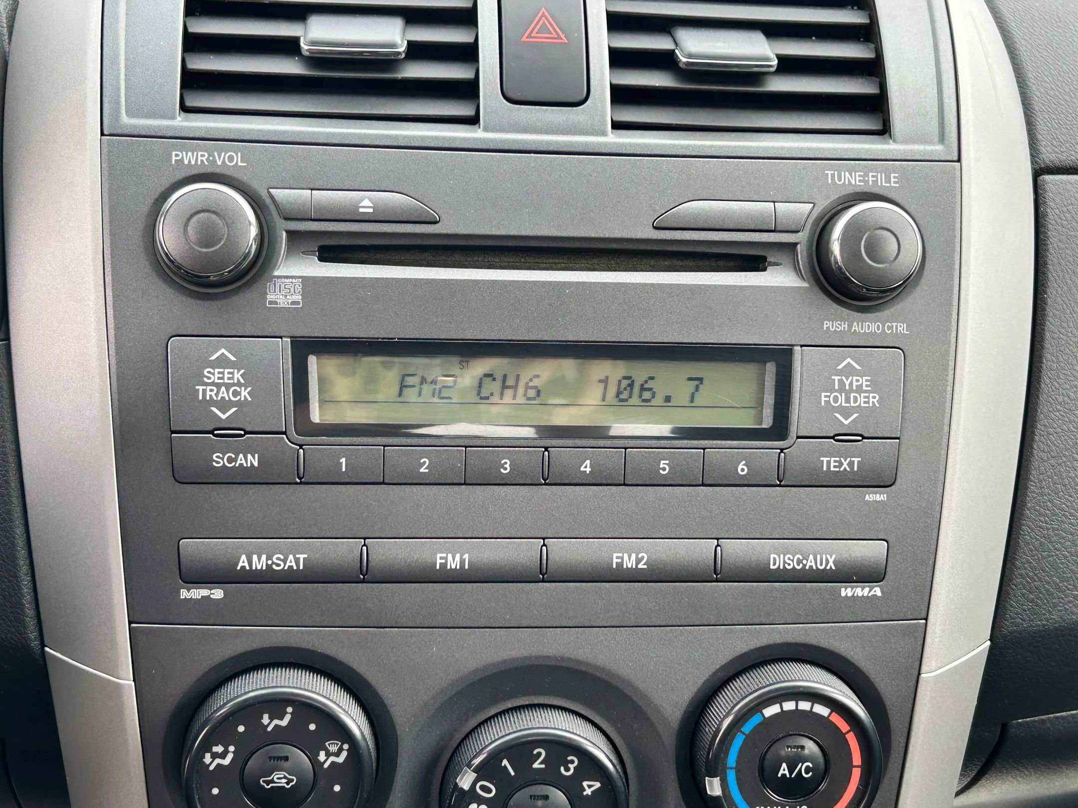 Used 2010 Toyota Corolla S image 18