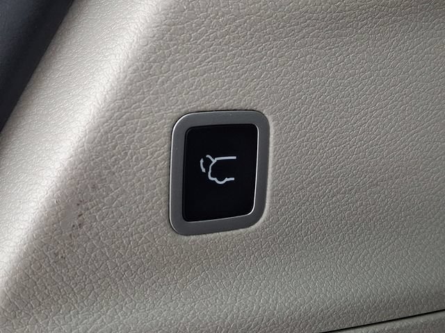 Used 2024 Chrysler Pacifica Touring-L FWD image 31