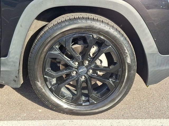 Certified 2020 GMC Terrain SLE w/ Elevation Edition image 8