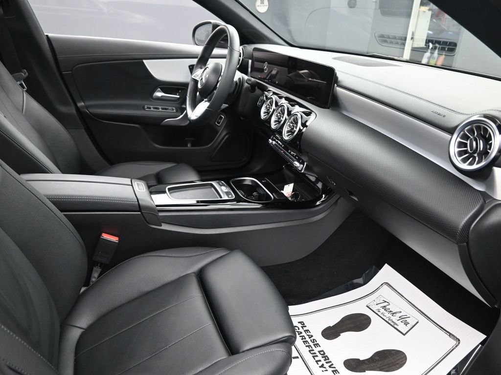 Used 2024 Mercedes-Benz CLA 250 image 32
