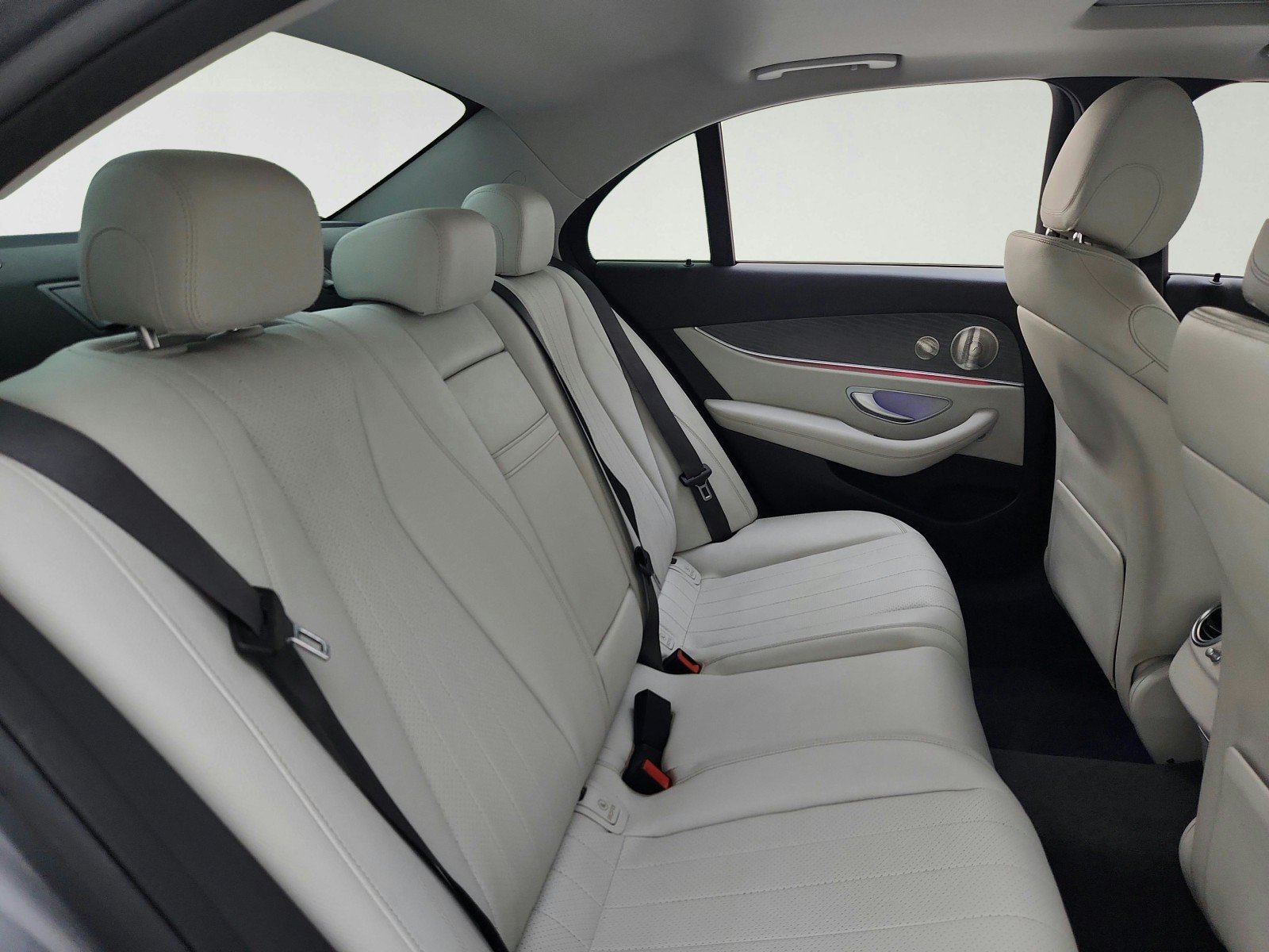 Used 2022 Mercedes-Benz E 350 Sedan image 32