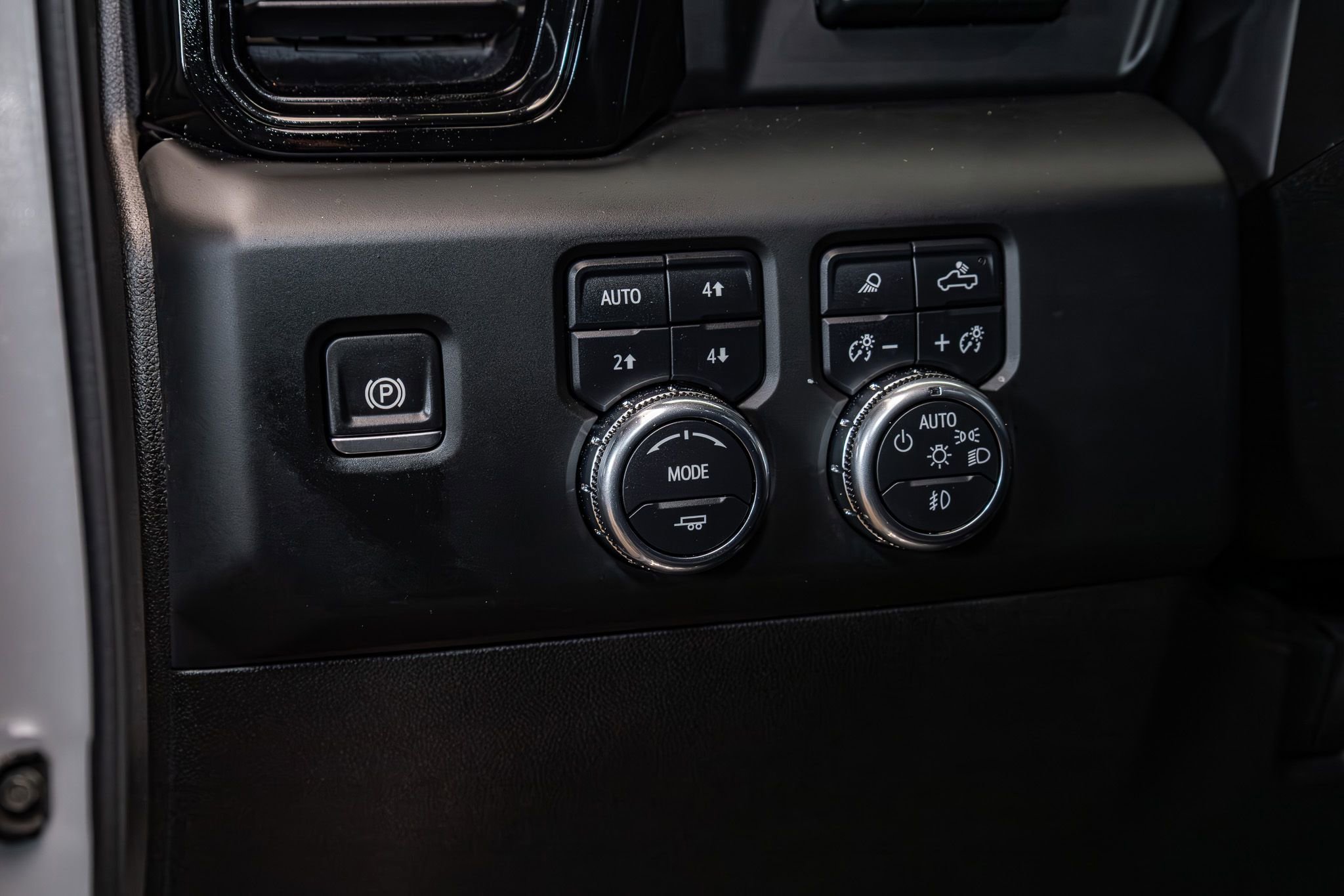 Used 2024 GMC Sierra 2500 AT4 w/ AT4 Premium Plus Package image 16