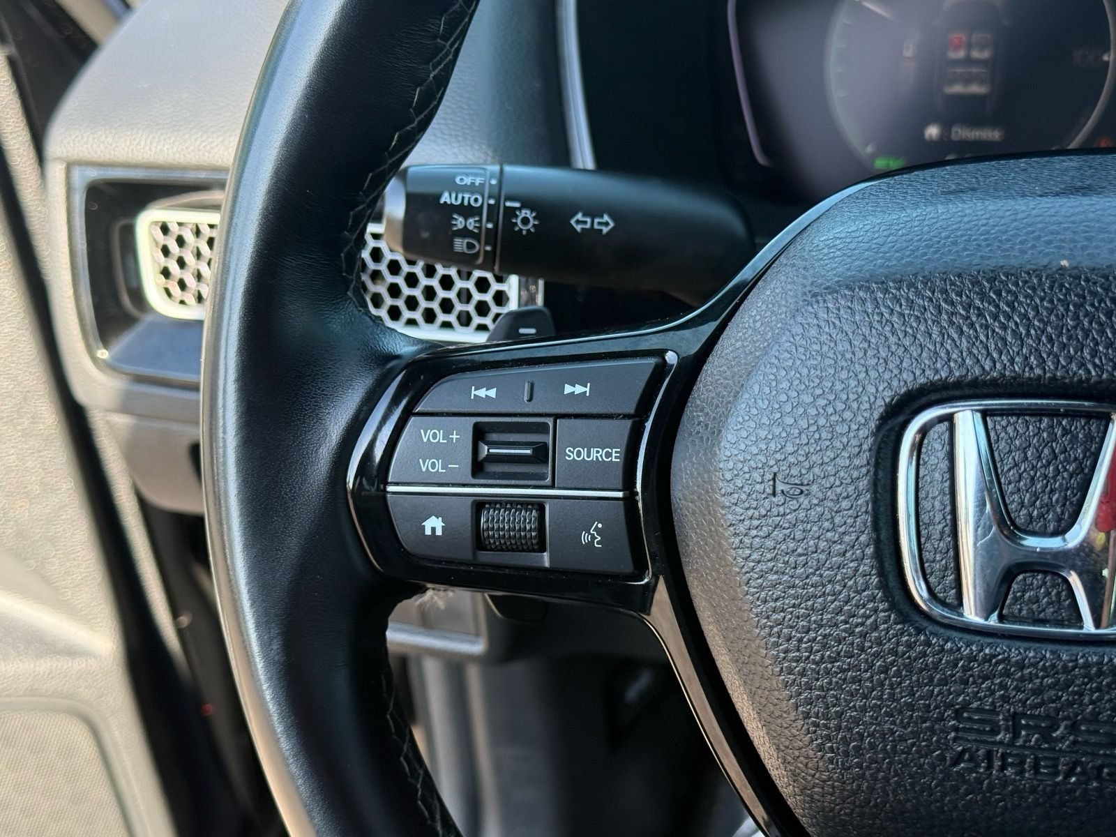 Used 2025 Honda Civic Sport image 17