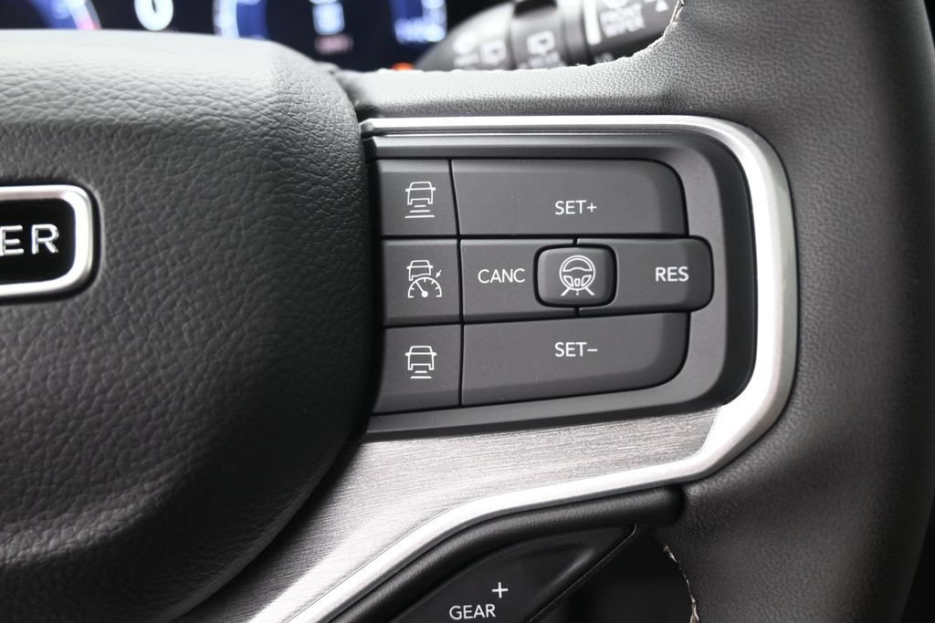 New 2026 Jeep Grand Wagoneer 4WD image 2