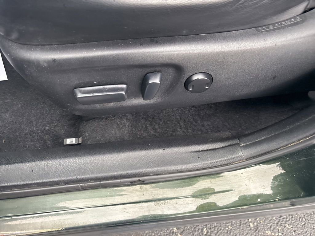 Used 2013 Toyota RAV4 Limited image 46