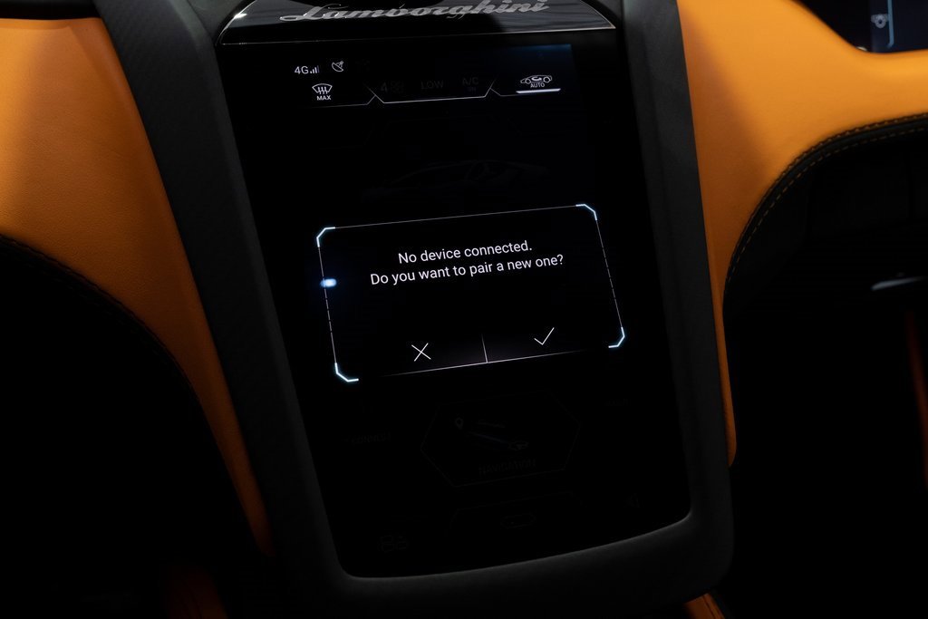 Used 2024 Lamborghini Revuelto image 31