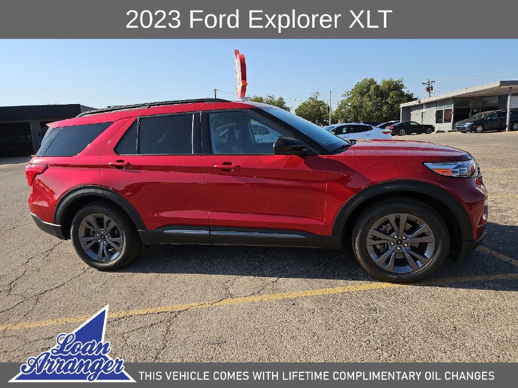 Used 2023 Ford Explorer XLT w/ Equipment Group 202A RWD image 14