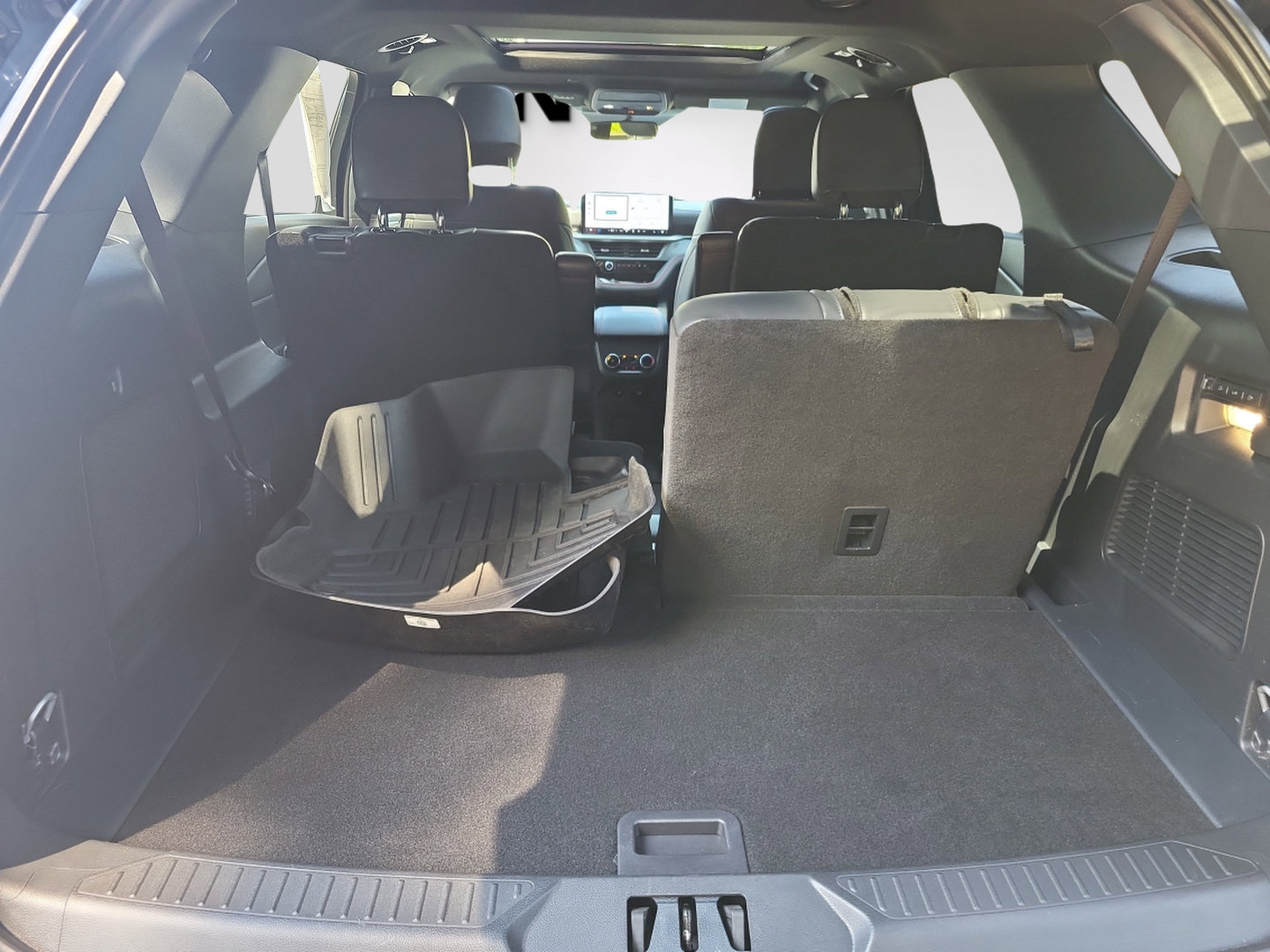 Used 2026 Ford Explorer ST w/ Sun And Sound Package AWD/4WD image 13