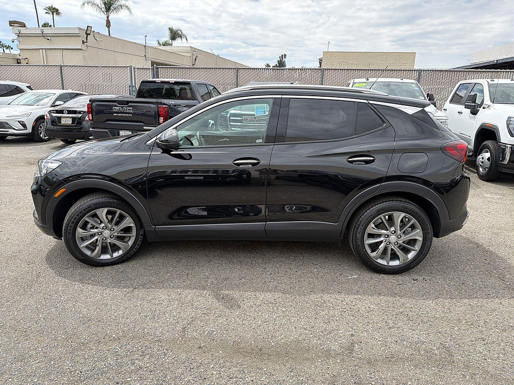 Used 2023 Buick Encore GX Essence w/ Experience Buick Package FWD image 8