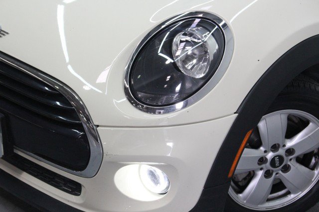 Used 2021 MINI Cooper 4-Door Hardtop w/ Storage Package image 2