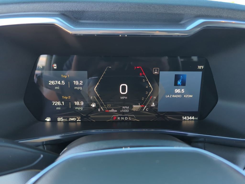 Used 2024 GMC Canyon Elevation image 12