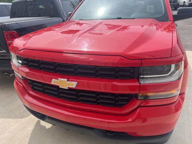 Used 2018 Chevrolet Silverado 1500 Custom w/ Custom Value Package AWD/4WD image 2