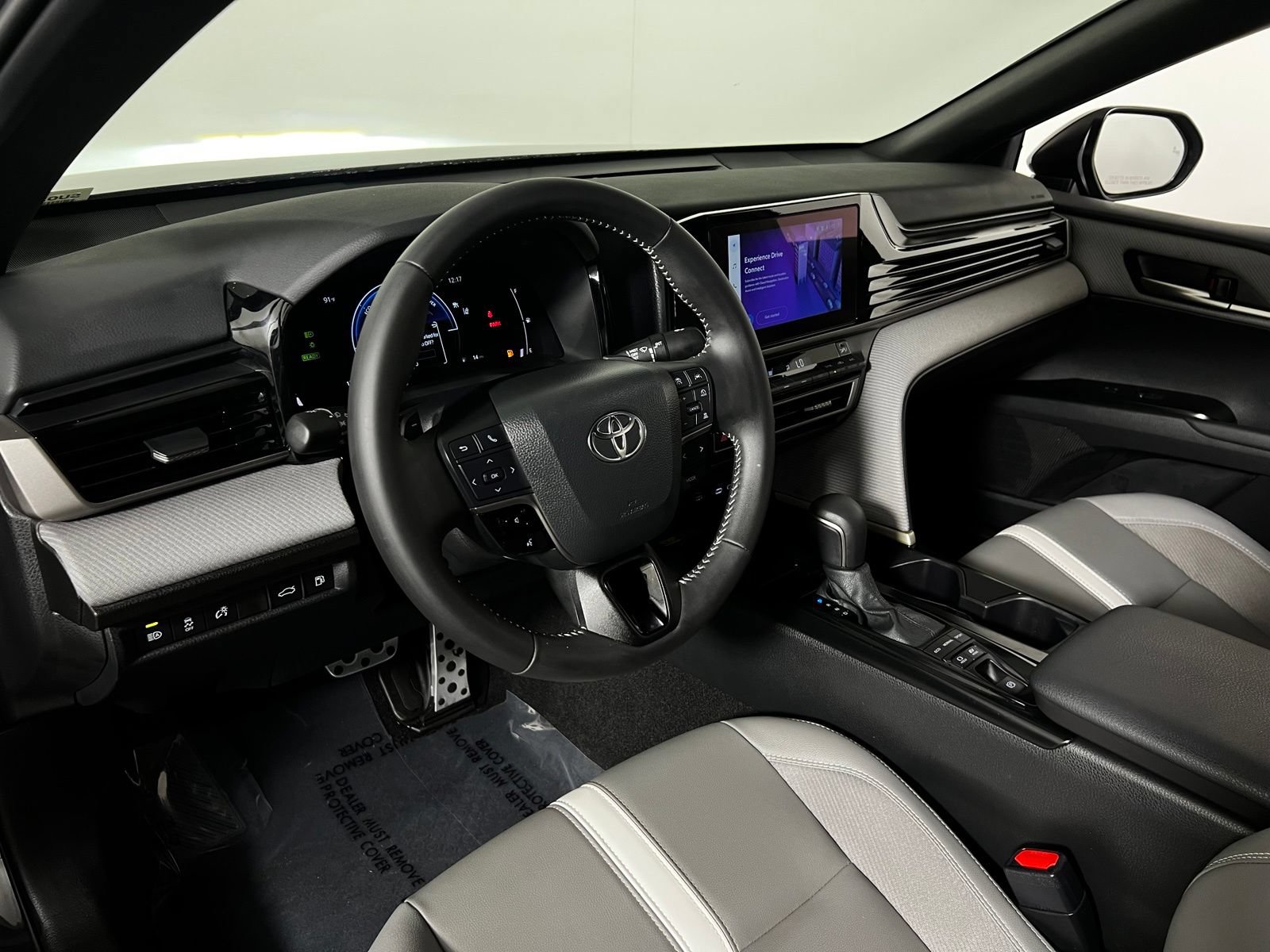 Certified 2025 Toyota Camry SE AWD/4WD image 12