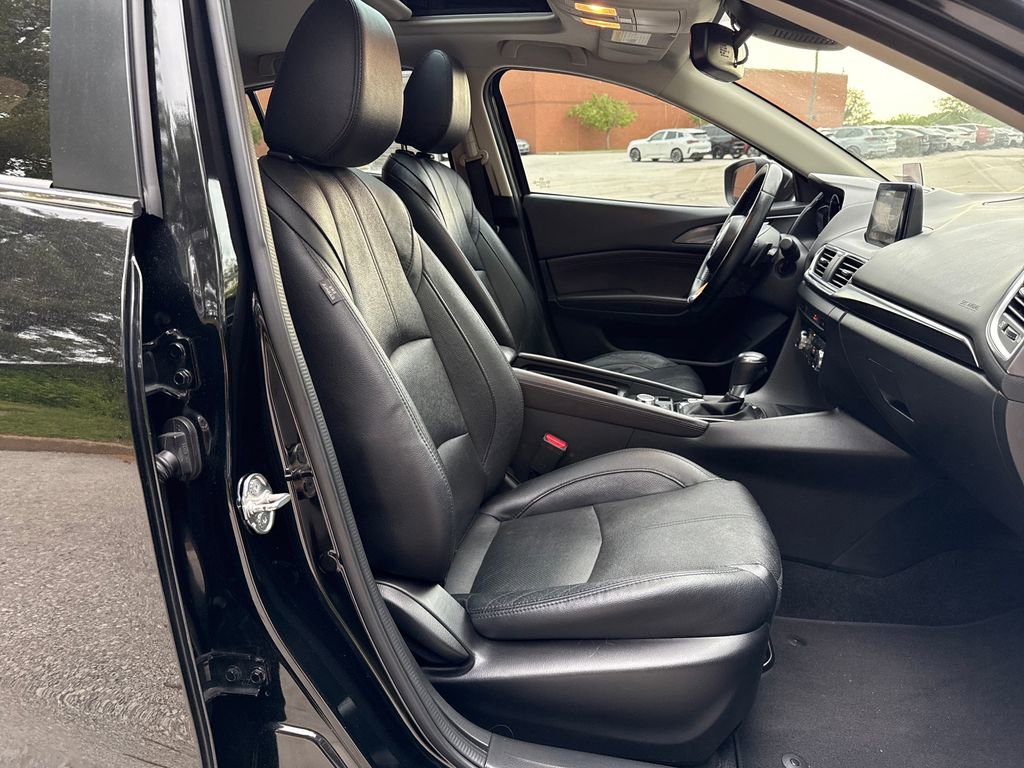 Used 2017 MAZDA MAZDA3 Grand Touring w/ Premium Equipment Package FWD image 28