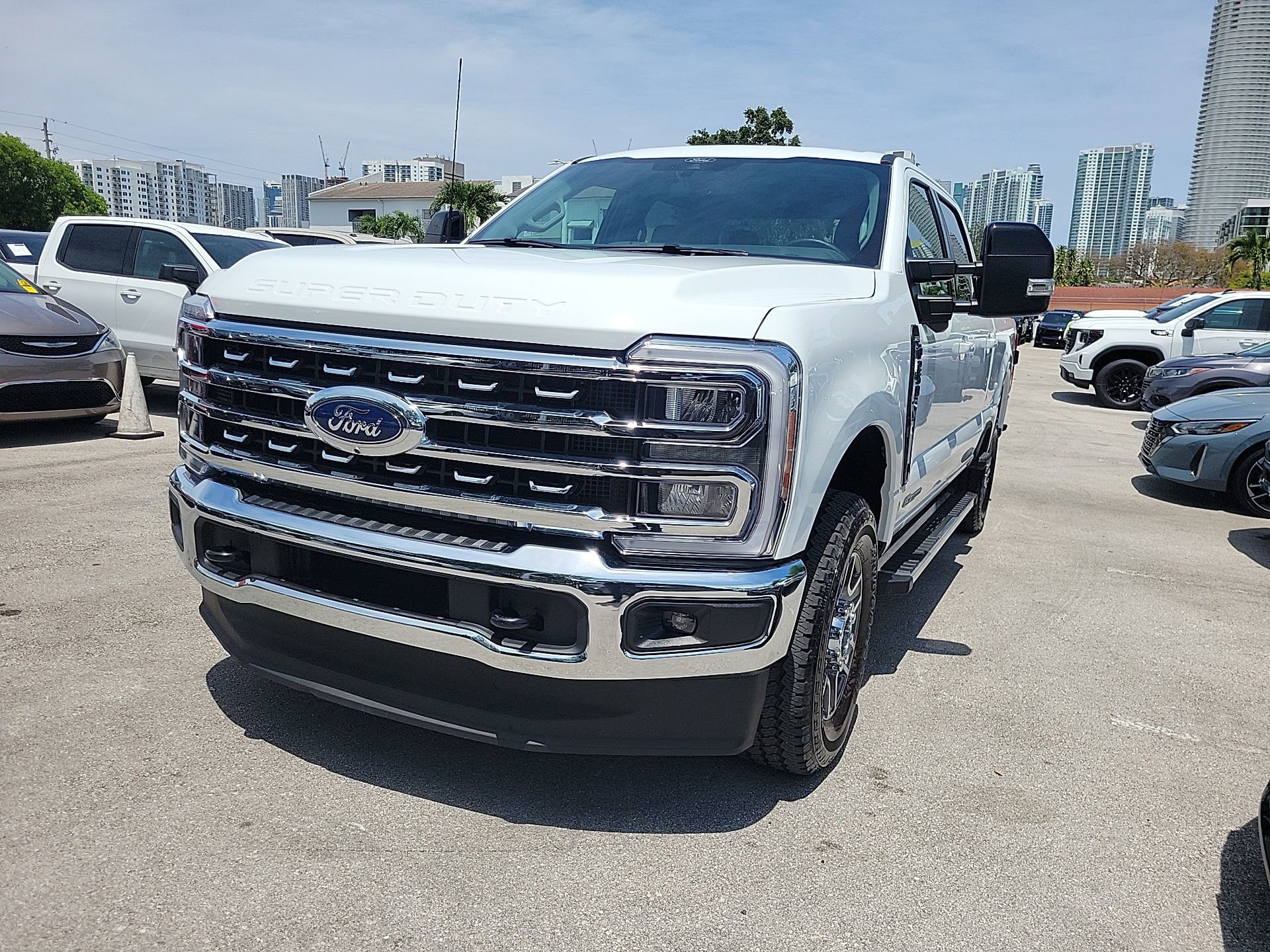 Used 2026 Ford F250 Lariat AWD/4WD image 3