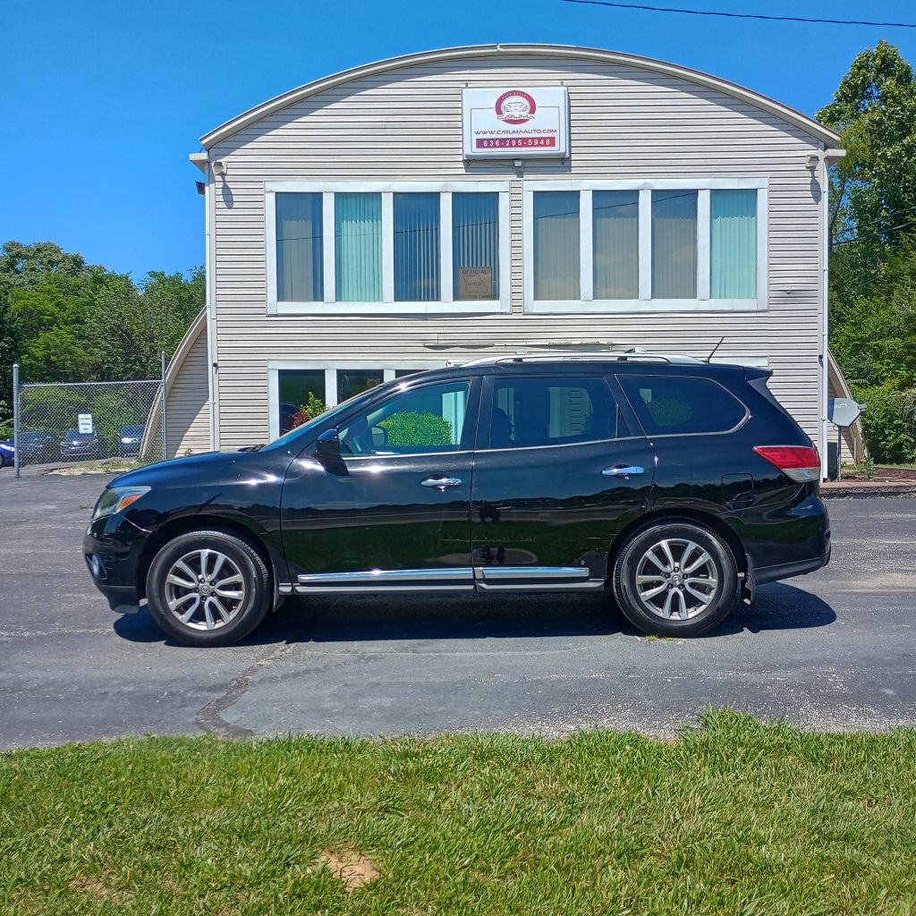 Used 2014 Nissan Pathfinder SL w/ SL Premium Package AWD/4WD image 2