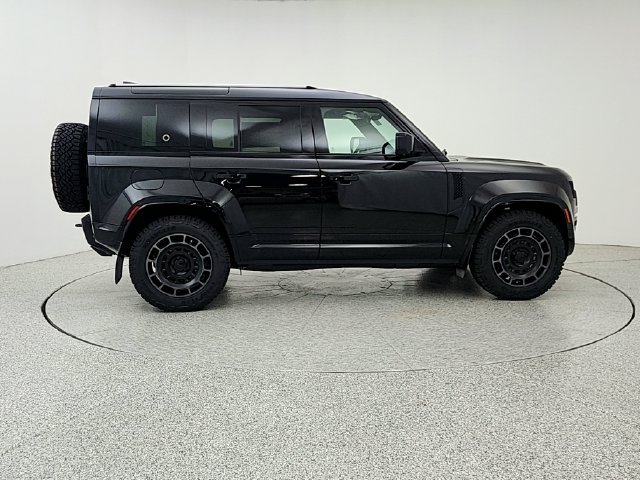 New 2026 Land Rover Defender 110 OCTA AWD/4WD image 4