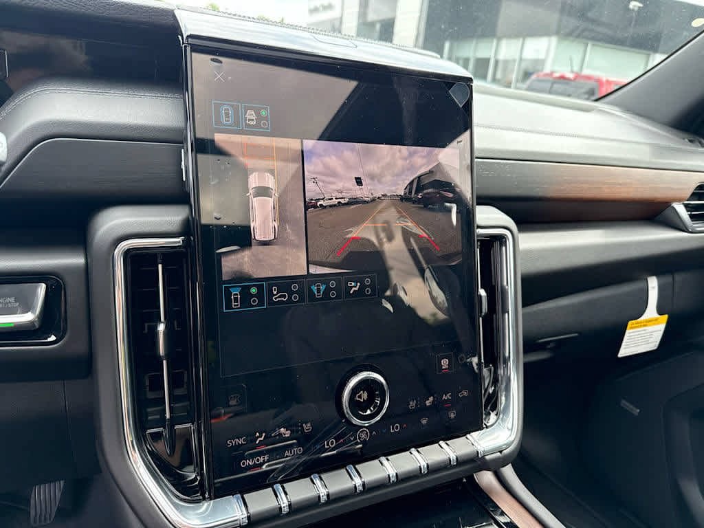 New 2026 GMC Yukon Denali w/ Sun & Power Step Package AWD/4WD image 21
