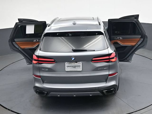 Used 2026 BMW X5 xDrive40i w/ M Sport Package AWD/4WD image 39