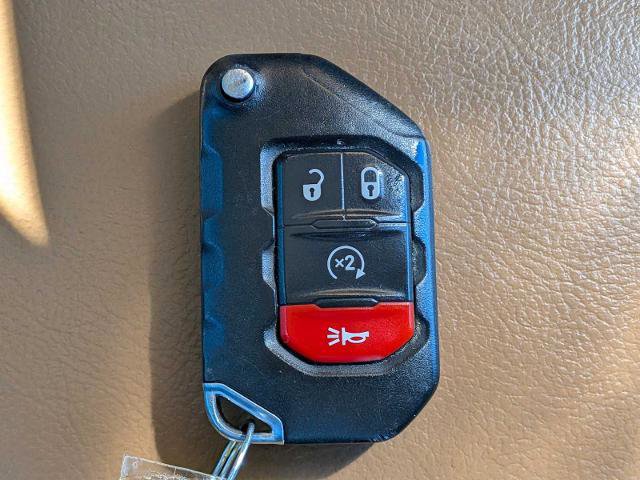 Used 2020 Jeep Gladiator Rubicon w/ Uconnect 4C Nav & Sound Group AWD/4WD image 28