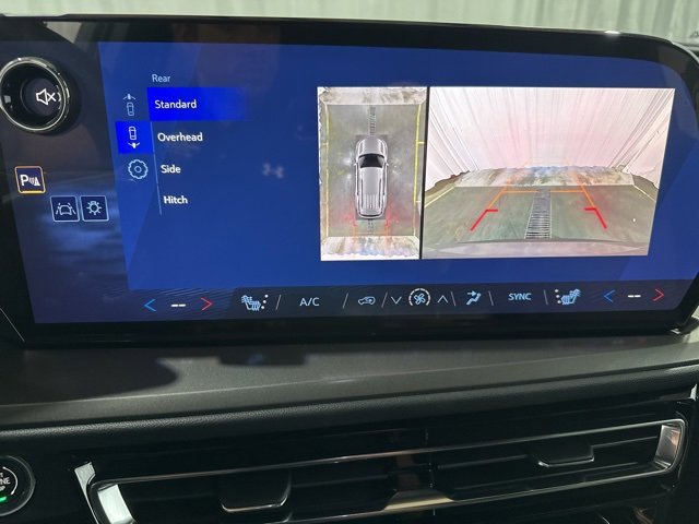 New 2026 Chevrolet Traverse LT w/ Driver Confidence Package image 21