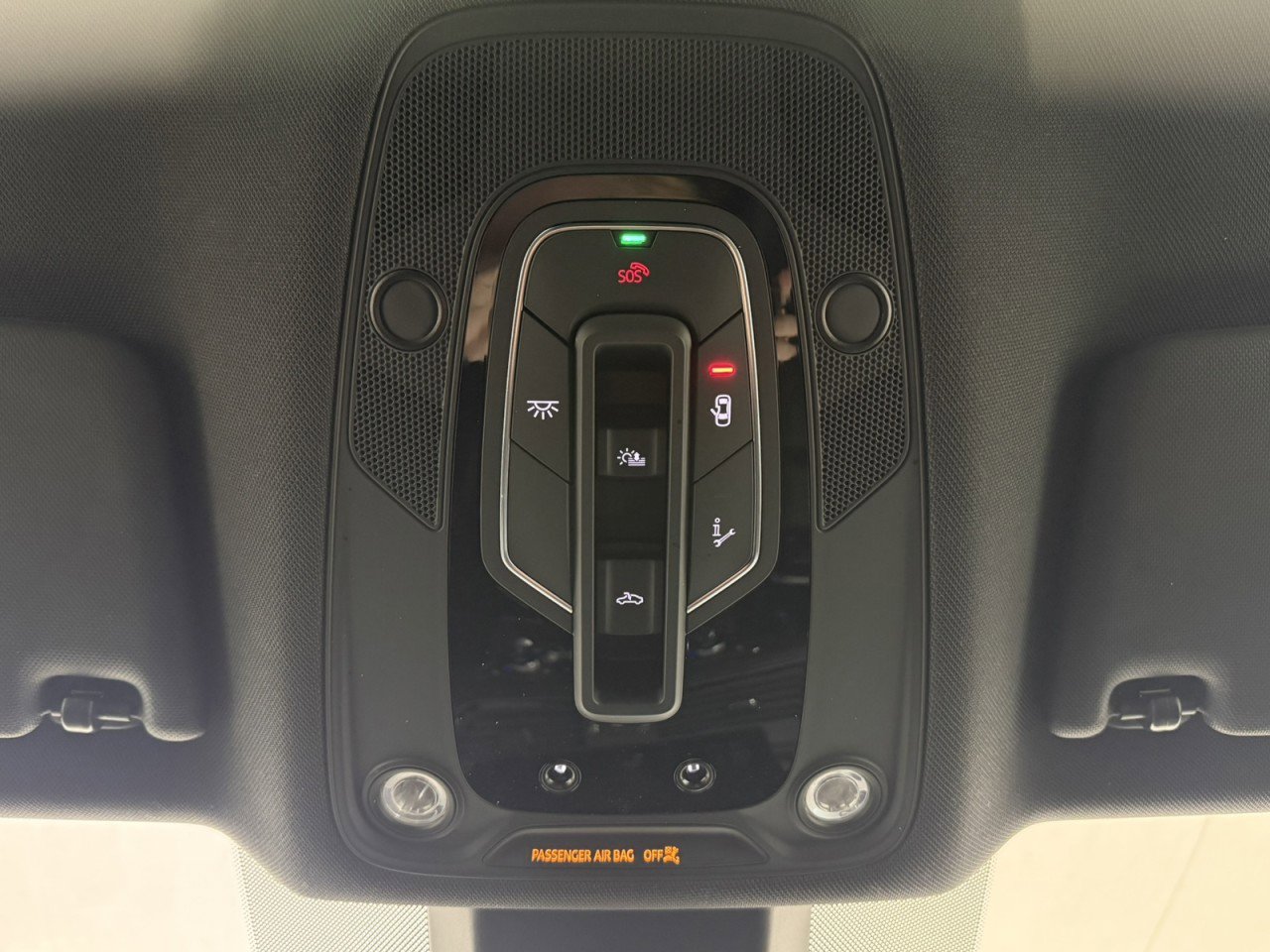 Used 2025 Audi Q5 e Premium Plus w/ Premium Plus Package image 24