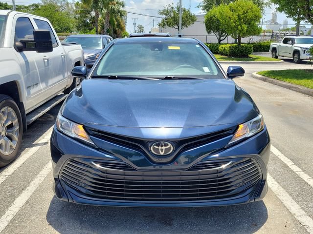 Used 2020 Toyota Camry LE w/ Convenience Package FWD image 2