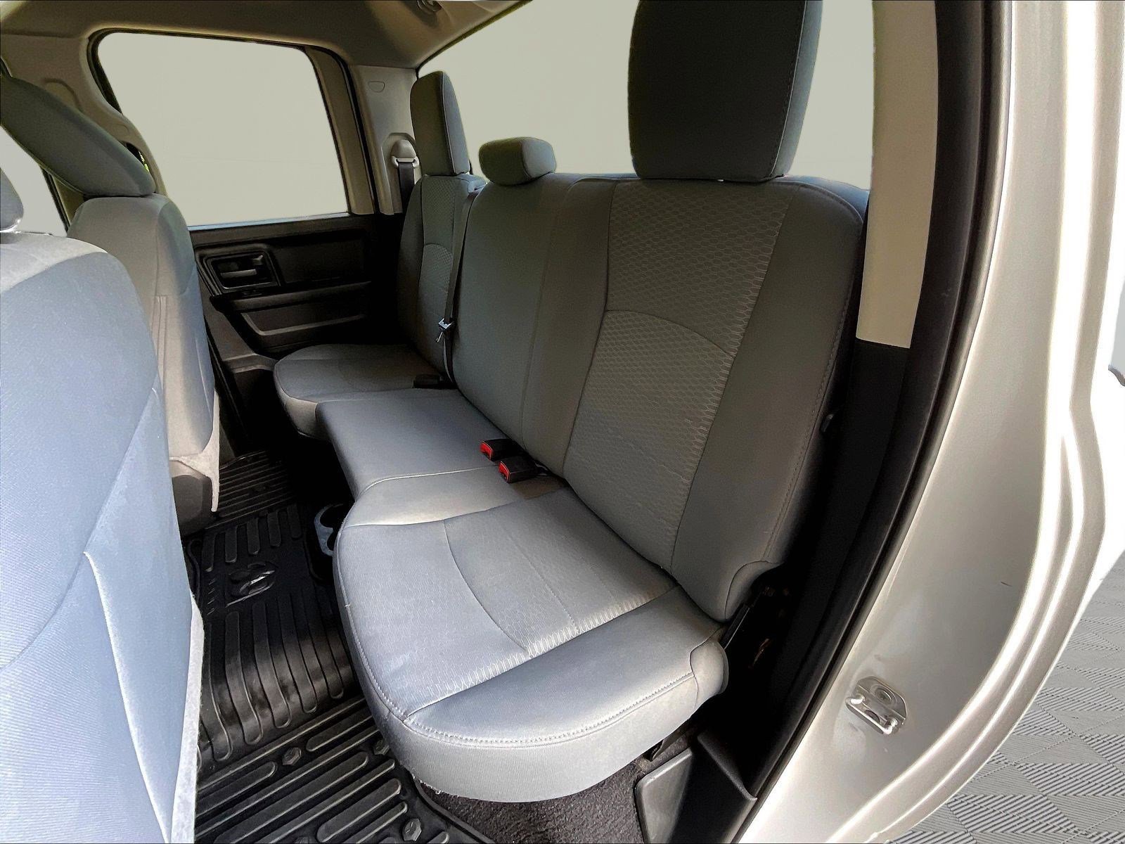 Used 2019 RAM 1500 Express AWD/4WD image 22