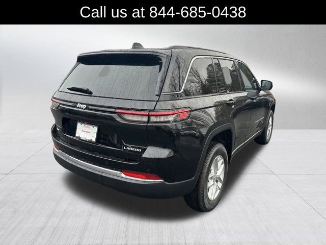 New 2025 Jeep Grand Cherokee Laredo image 5