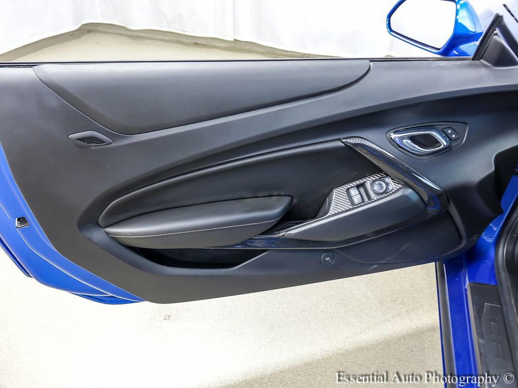 Used 2016 Chevrolet Camaro SS RWD image 18
