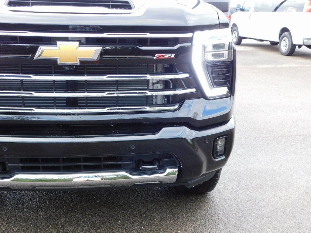 New 2026 Chevrolet Silverado 3500 LT w/ Z71 Chrome Sport Edition image 15