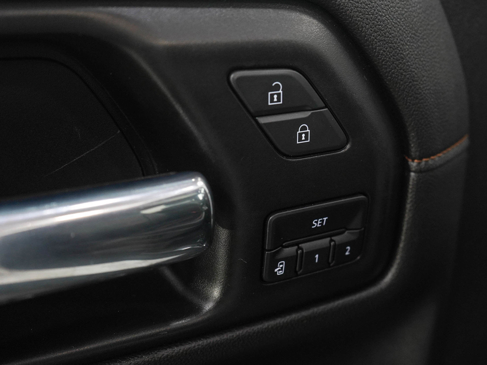 Used 2021 GMC Sierra 1500 AT4 w/ AT4 Preferred Package AWD/4WD image 23