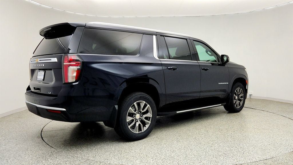 Used 2022 Chevrolet Suburban LT w/ LT Signature Plus Package AWD/4WD image 5