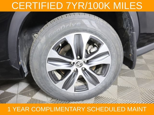 Used 2022 Toyota Highlander XLE AWD/4WD image 39
