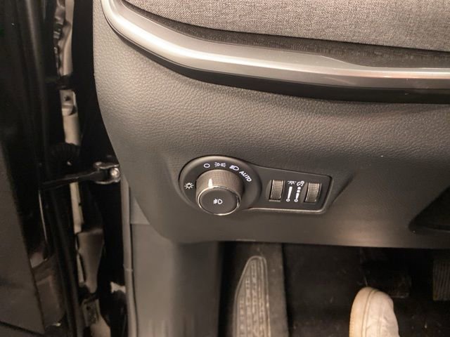 Used 2026 Jeep Compass Latitude image 16