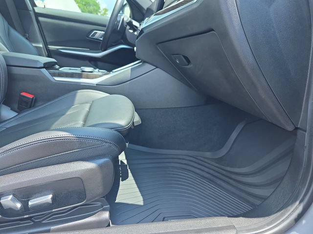 Used 2023 BMW 330i Sedan w/ Premium Package RWD image 32