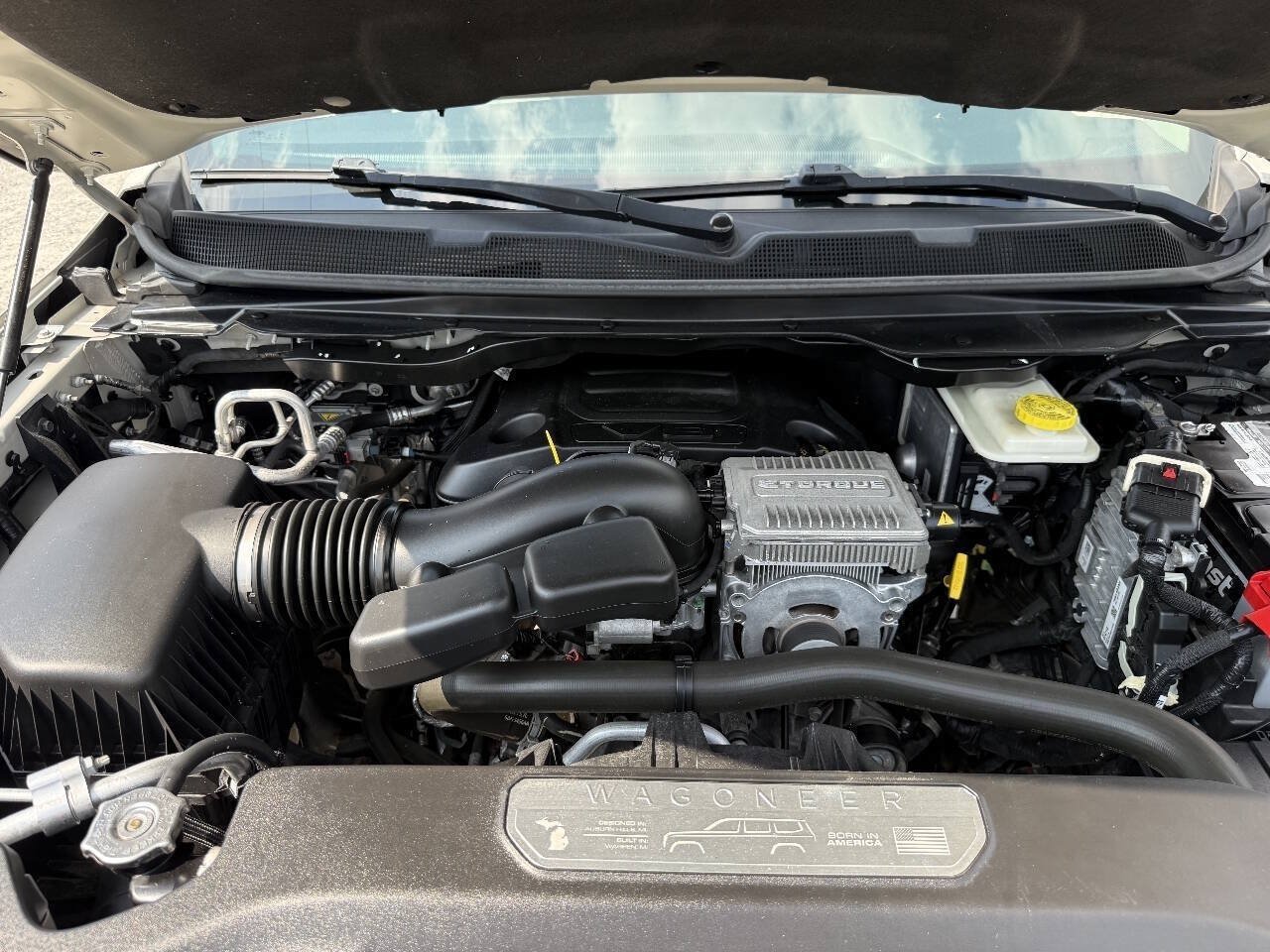 Used 2022 Jeep Wagoneer Series II AWD/4WD image 10