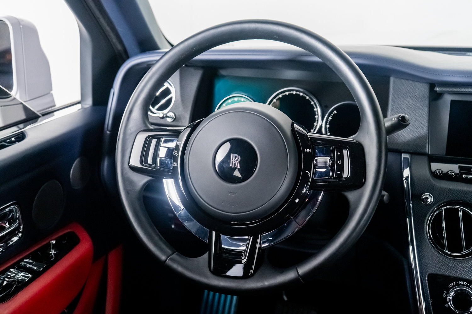 Used 2023 Rolls-Royce Cullinan image 36